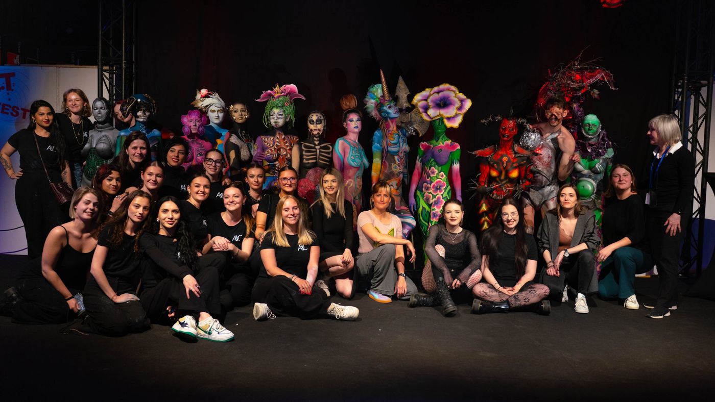 Les artistes, les modèles et l'équipe de la 1re édition du Championnat Body Painting Contest